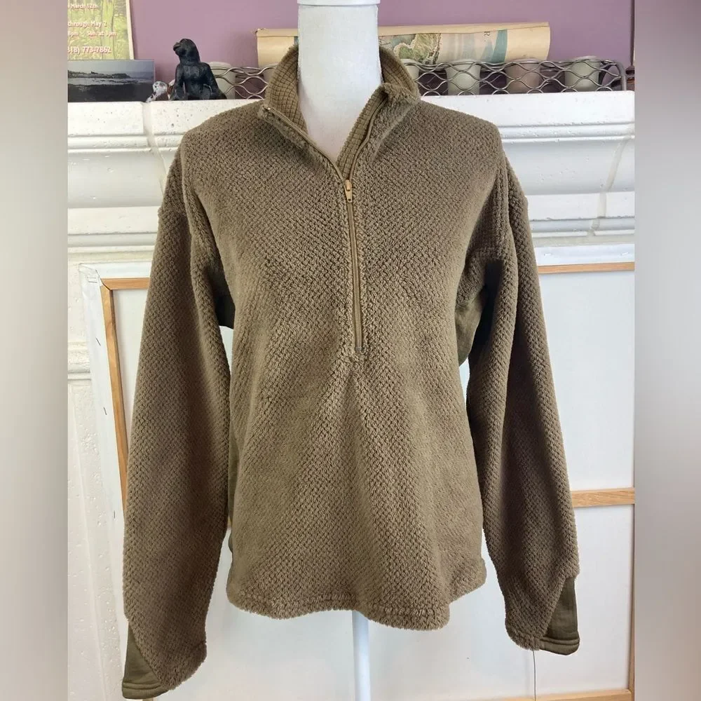 Vintage 1/4 zip textured jacket w/ quilted sides and cuffs oversized